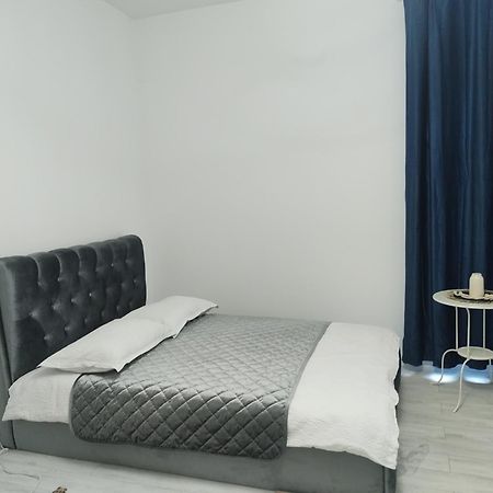 Blue Condo Otopeni Exterior foto